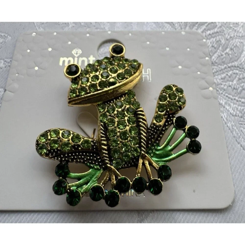 Mint Happy Colorful Green Sitting Frog Rhinestone  Brooch 1.5